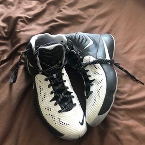 Size 11.5 Nike Zoom Basketball Shoes